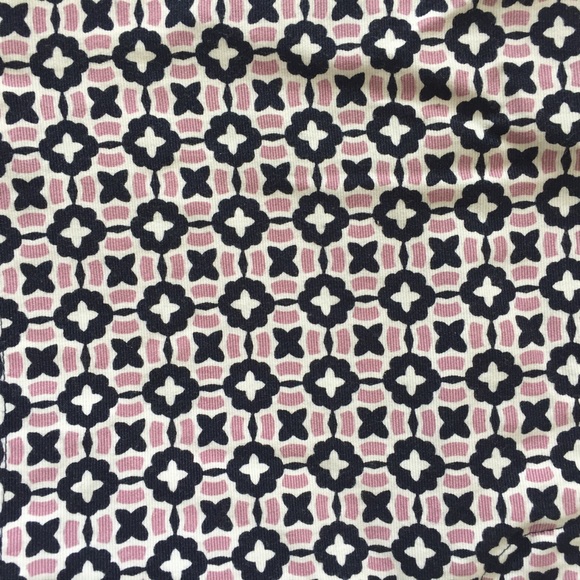 LOFT Geometric Print Riviera Shorts - Size 12 - Picture 4 of 4